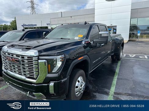 Used 2026 GMC Sierra 3500 Denali w/ Denali Reserve Package AWD/4WD image 1
