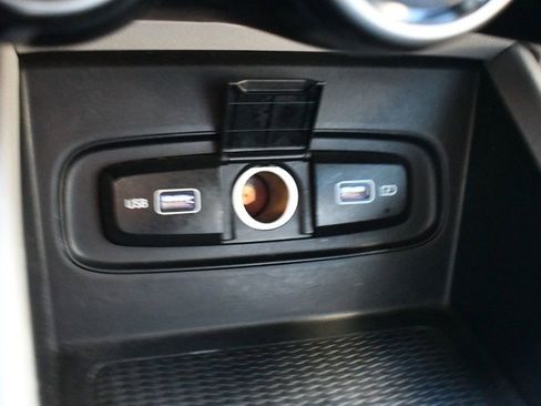 Used 2022 Hyundai Venue SEL w/ Cargo Package image 29