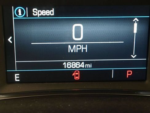 Used 2023 GMC Acadia SLE w/ Driver Convenience Package FWD image 18