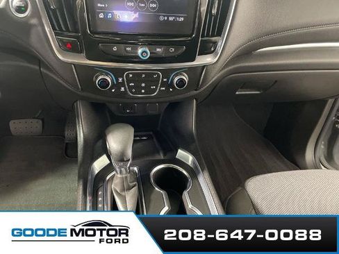 Used 2023 Chevrolet Traverse LT AWD/4WD image 17