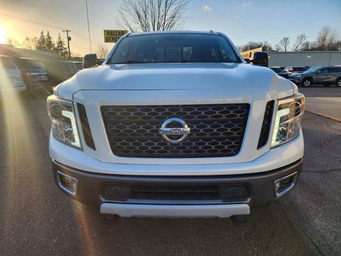 Used 2017 Nissan Titan PRO-4X w/ Pro-4x Convenience Package image 3
