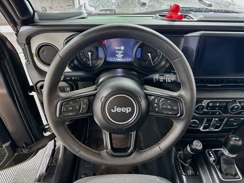 Used 2024 Jeep Wrangler Unlimited w/ Convenience Group AWD/4WD image 14