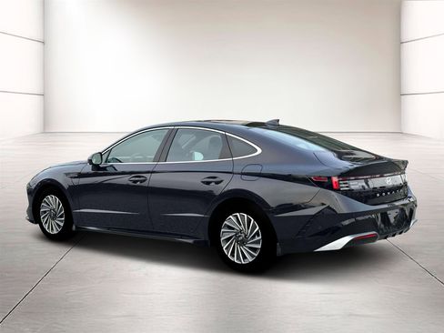 New 2026 Hyundai Sonata Limited FWD image 4