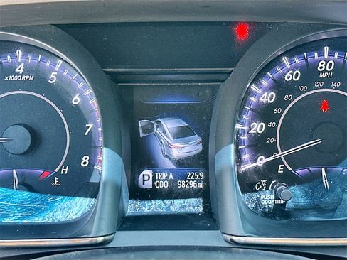 Used 2016 Toyota Avalon XLE Premium image 12