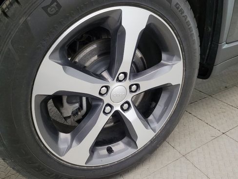 Used 2022 Jeep Grand Cherokee Limited 4xe w/ Luxury Tech Group II image 31