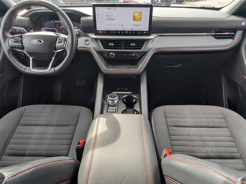 Used 2025 Ford Explorer ST-Line w/ ST-Line Street Pack image 17