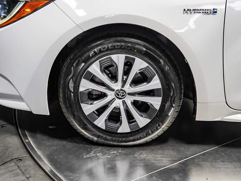 Certified 2021 Toyota Corolla LE FWD image 9