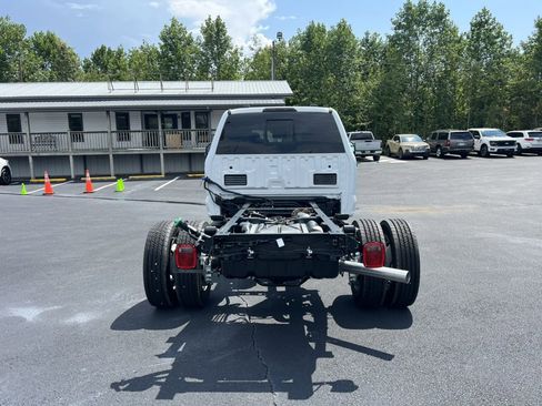 New 2025 Ford F450 XL w/ XL Chrome Package image 6