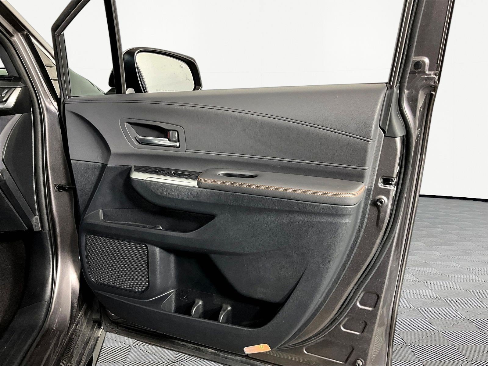 Used 2021 Toyota Sienna XSE FWD image 27