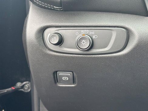 Certified 2024 Chevrolet Blazer LT w/ Convenience Package image 17