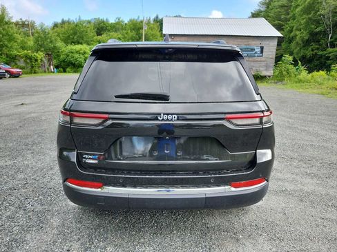 New 2024 Jeep Grand Cherokee Limited 4xe w/ Luxury Tech Group II image 17