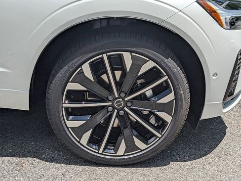 New 2026 Volvo XC60 B5 Ultra w/ Protection Package Premier AWD/4WD image 11
