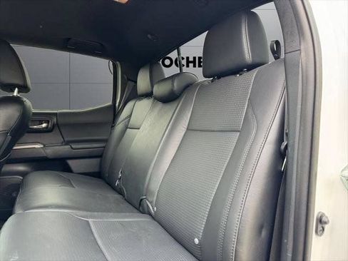 Certified 2022 Toyota Tacoma Limited AWD/4WD image 49