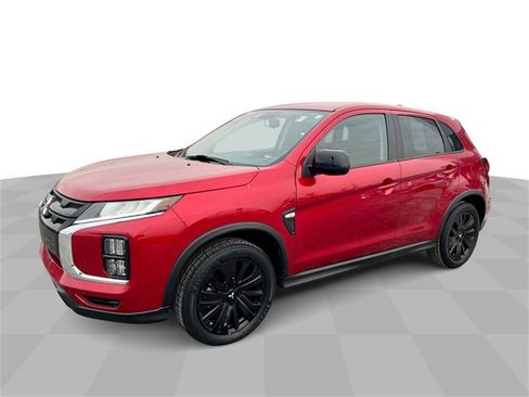 Used 2023 Mitsubishi Outlander Sport LE image 1