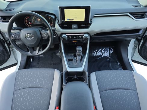 Used 2025 Toyota RAV4 XLE w/ Convenience Package image 9
