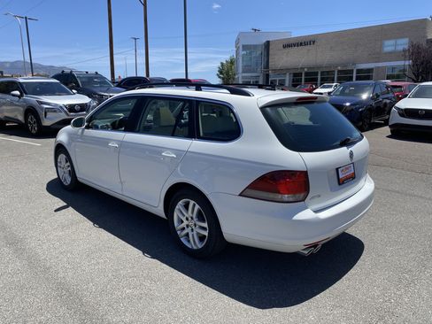 Used 2011 Volkswagen Jetta TDI FWD image 37