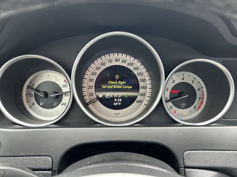 Used 2013 Mercedes-Benz C 250 Sedan image 10
