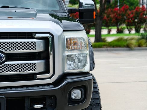 Used 2014 Ford F350 Platinum w/ FX4 Off-Road Package AWD/4WD image 6