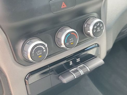 Used 2021 RAM 1500 Big Horn AWD/4WD image 26
