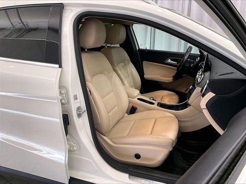 Used 2017 Mercedes-Benz GLA 250 4MATIC image 11