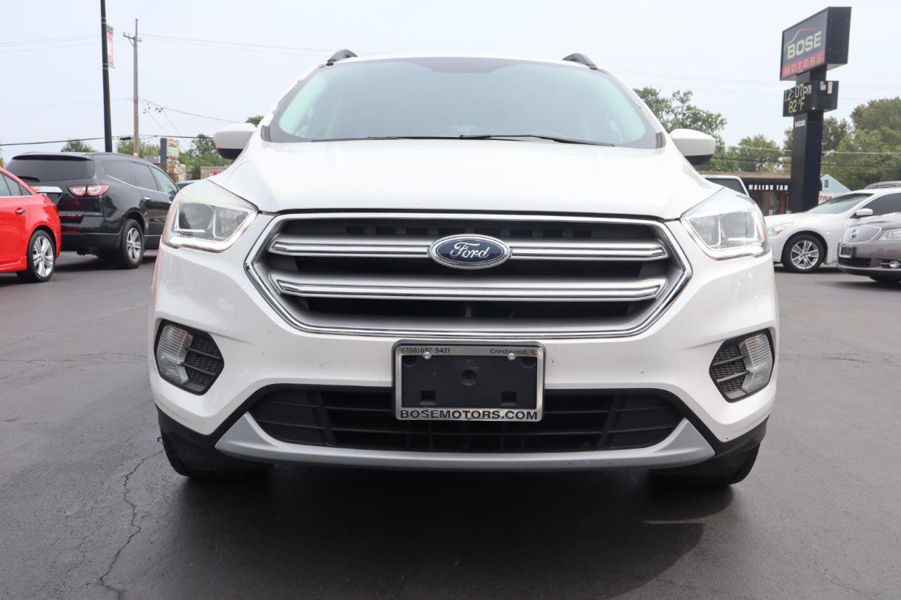 Used 2017 Ford Escape SE w/ Equipment Group 201A AWD/4WD image 8