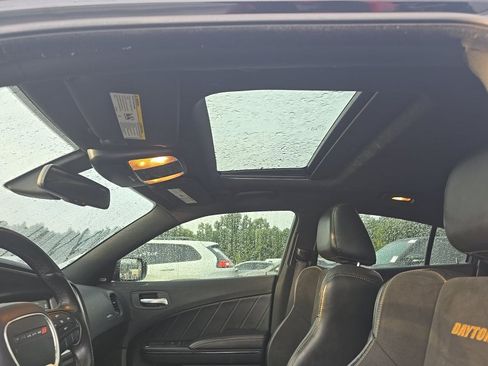 Used 2018 Dodge Charger R/T RWD image 14