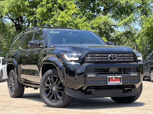Used 2026 Toyota 4Runner Platinum AWD/4WD image 2