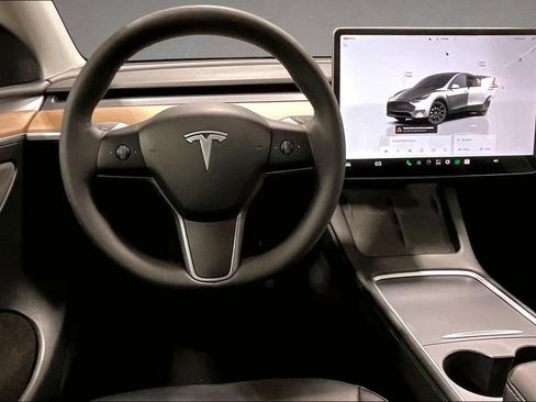 Used 2023 Tesla Model Y Long Range AWD/4WD image 8