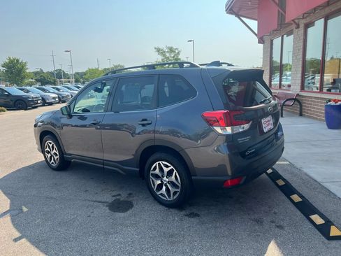 Used 2023 Subaru Forester Premium AWD/4WD image 5