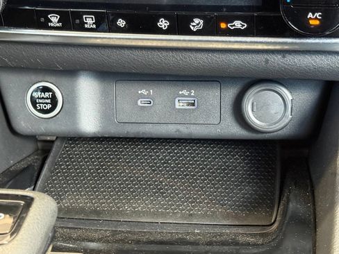 Used 2023 Nissan Rogue SV AWD/4WD image 28