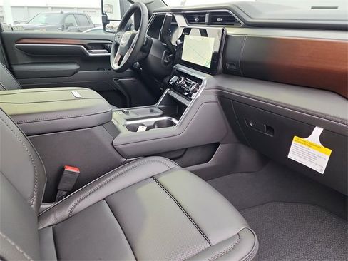 New 2026 GMC Sierra 3500 Denali w/ Denali Reserve Package image 21