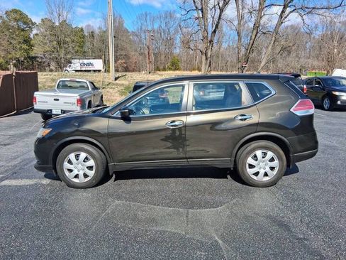 Used 2015 Nissan Rogue S FWD image 8