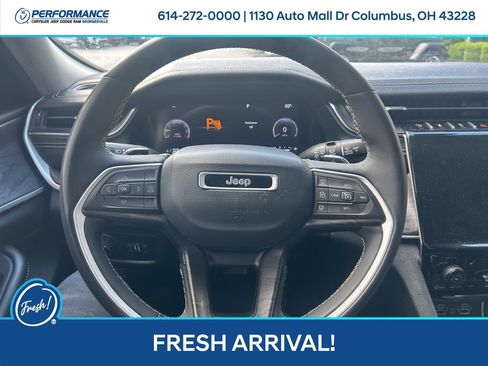 Used 2023 Jeep Grand Cherokee Limited AWD/4WD image 19