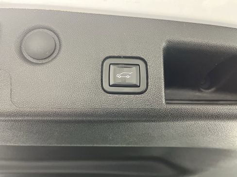 Certified 2022 Chevrolet Equinox LT image 30