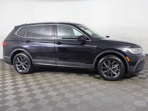 Used 2023 Volkswagen Tiguan SE FWD image 18