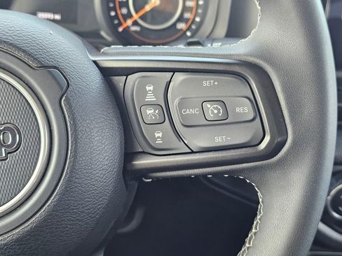 Used 2025 Jeep Wrangler Unlimited Sport AWD/4WD image 27