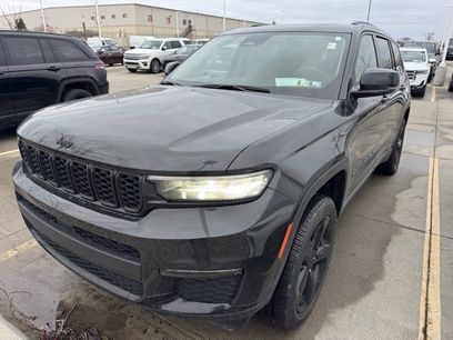 Certified 2023 Jeep Grand Cherokee L Limited w/ Black Appearance Package