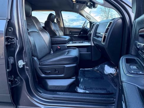 Used 2015 RAM 1500 Laramie w/ Convenience Group image 3