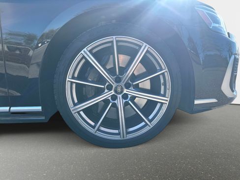 Used 2023 Audi S8 w/ S8 Comfort Plus Package image 5