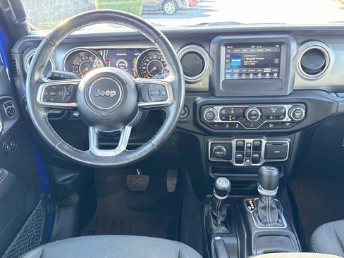 Used 2020 Jeep Wrangler Unlimited Sahara w/ Dual Top Group image 8