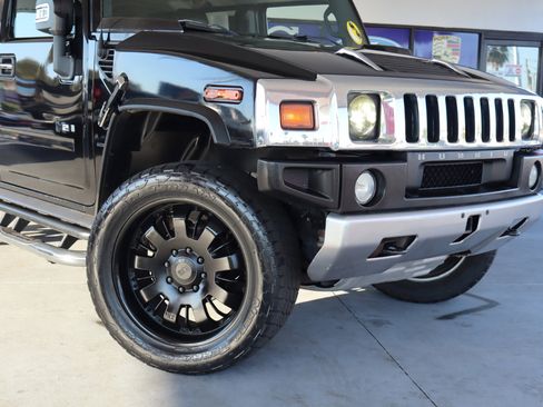 Used 2008 HUMMER H2 image 2