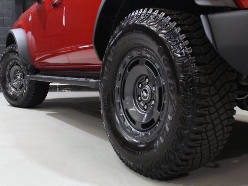 Used 2024 Ford Bronco Outer Banks AWD/4WD image 23