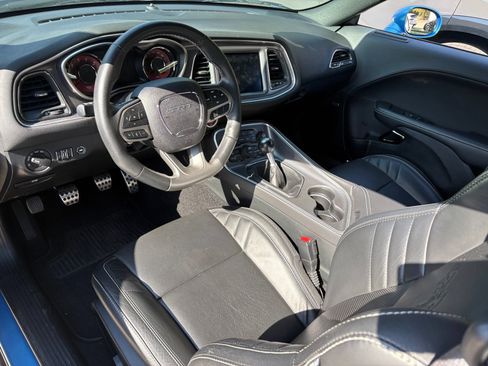 Used 2019 Dodge Challenger SRT Hellcat w/ Laguna Leather Package RWD image 7