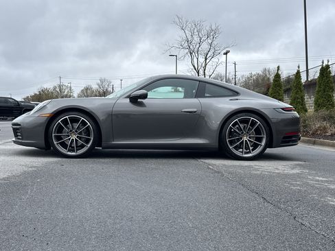 Used 2024 Porsche 911 Carrera w/ Premium Package image 7