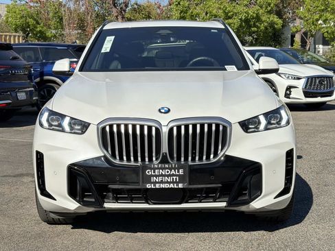Used 2024 BMW X5 xDrive40i w/ M Sport Package AWD/4WD image 3