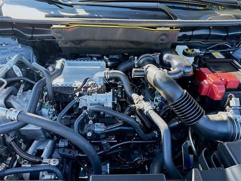 New 2026 Mitsubishi Outlander SE image 32