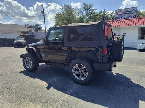 Used 2012 Jeep Wrangler Sport AWD/4WD image 3