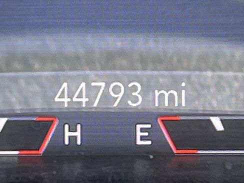 Used 2020 Jeep Cherokee Trailhawk w/ Cold Weather Group AWD/4WD image 10
