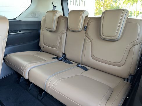 Used 2026 INFINITI QX80 Luxe w/ Cargo Package AWD/4WD image 15