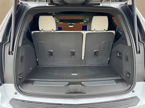New 2026 Cadillac Escalade Platinum Sport w/ LPO, ONYX Package AWD/4WD image 8